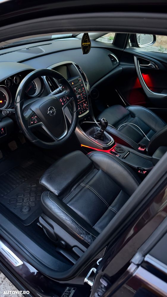 Opel Astra 2.0 CDTI Exklusiv - 29