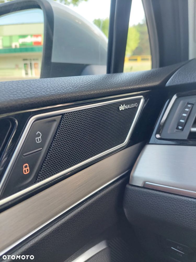 Volkswagen Passat - 16