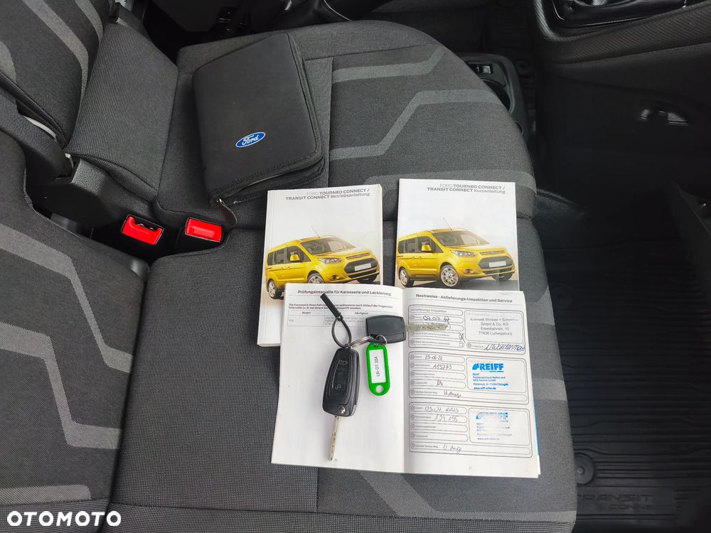 Ford Transit Connect - 8