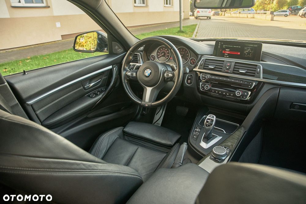 BMW Seria 3 340i xDrive Edition M Sport Shadow - 26