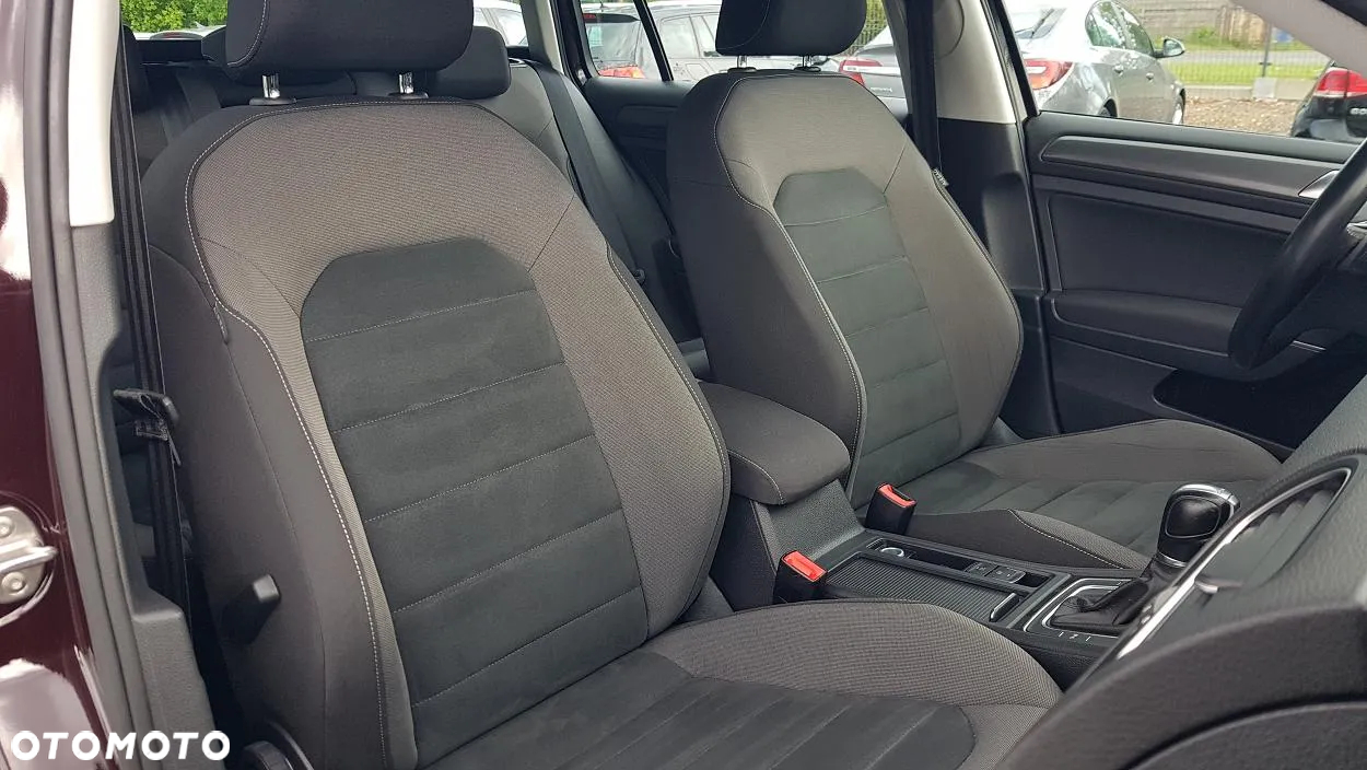 Volkswagen Golf 2.0 TDI BlueMotion Technology DSG Edition - 28