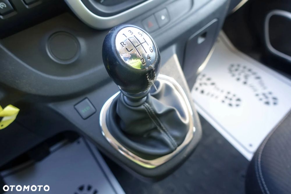 Renault Trafic - 18