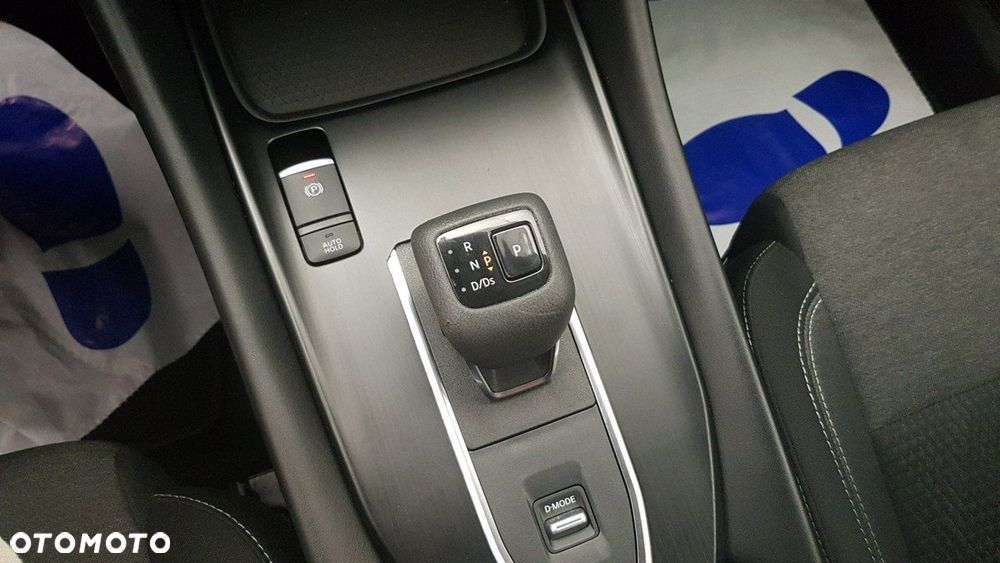 Nissan Qashqai - 25