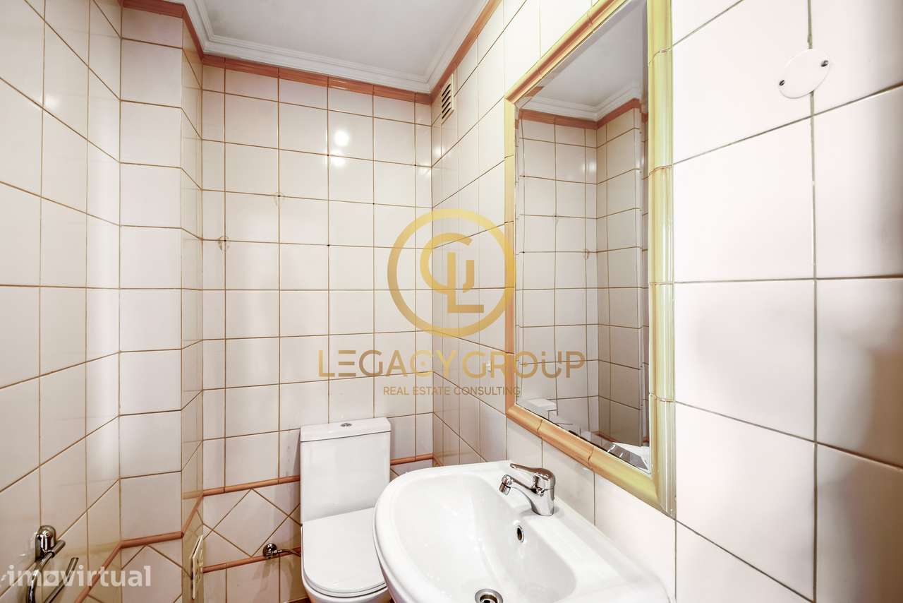 Moradia T2 geminada de canto com logradouro privativo, garagem em b... - Grande imagem: 5/40