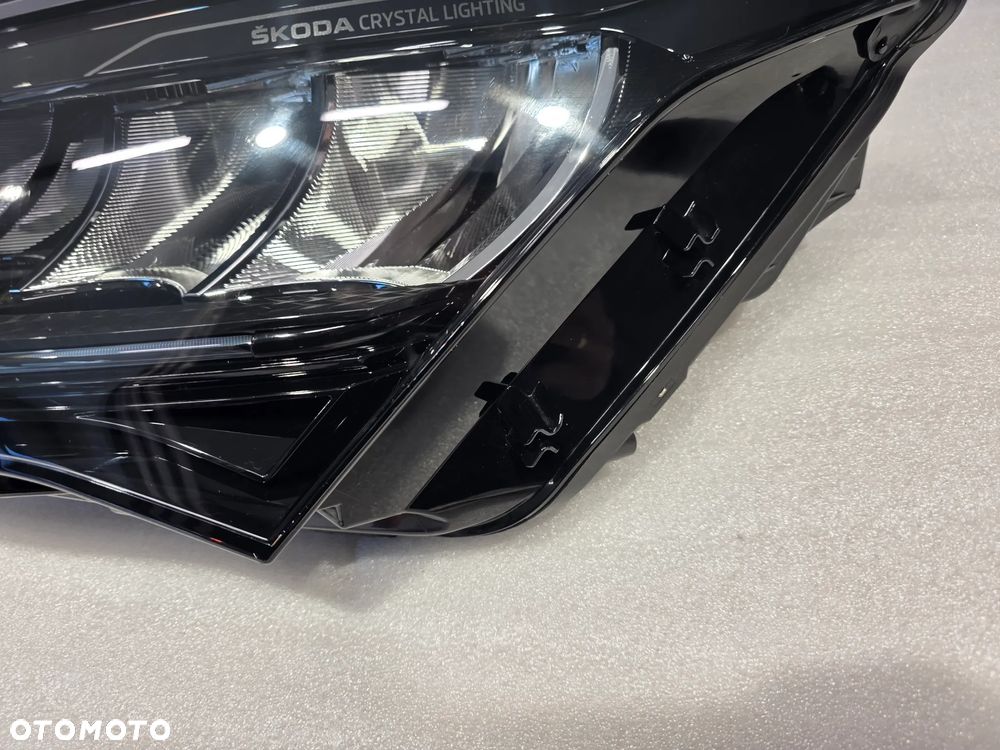 SKODA ENYAQ 5LB LEWA LAMPA FULL LED CRYSTAL LIGHTING , NR 5LB941015 , NR AUKCJI LPP230 - 2