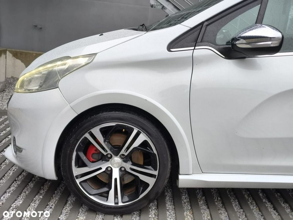 Peugeot 208 - 21