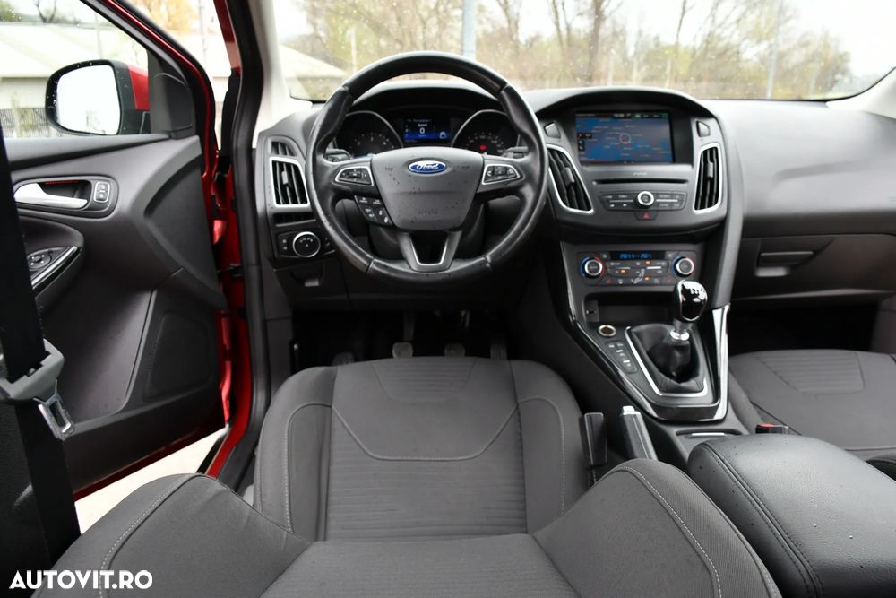 Ford Focus 1.5 TDCi DPF Start-Stopp-System Titanium - 24