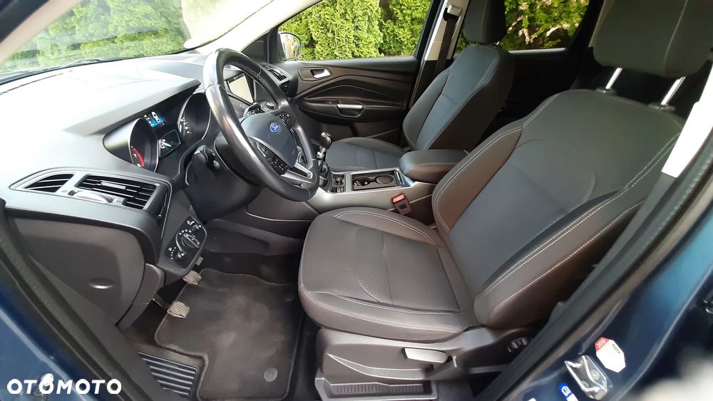 Ford Kuga 1.5 EcoBoost 2x4 Titanium - 26