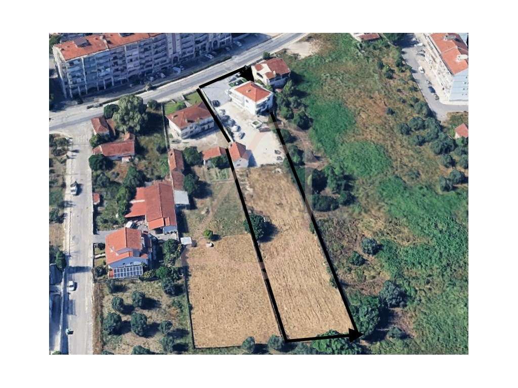 Excelente Oportunidade de Investimento: Moradia Bi-Familiar com Ter... - Grande imagem: 2/48