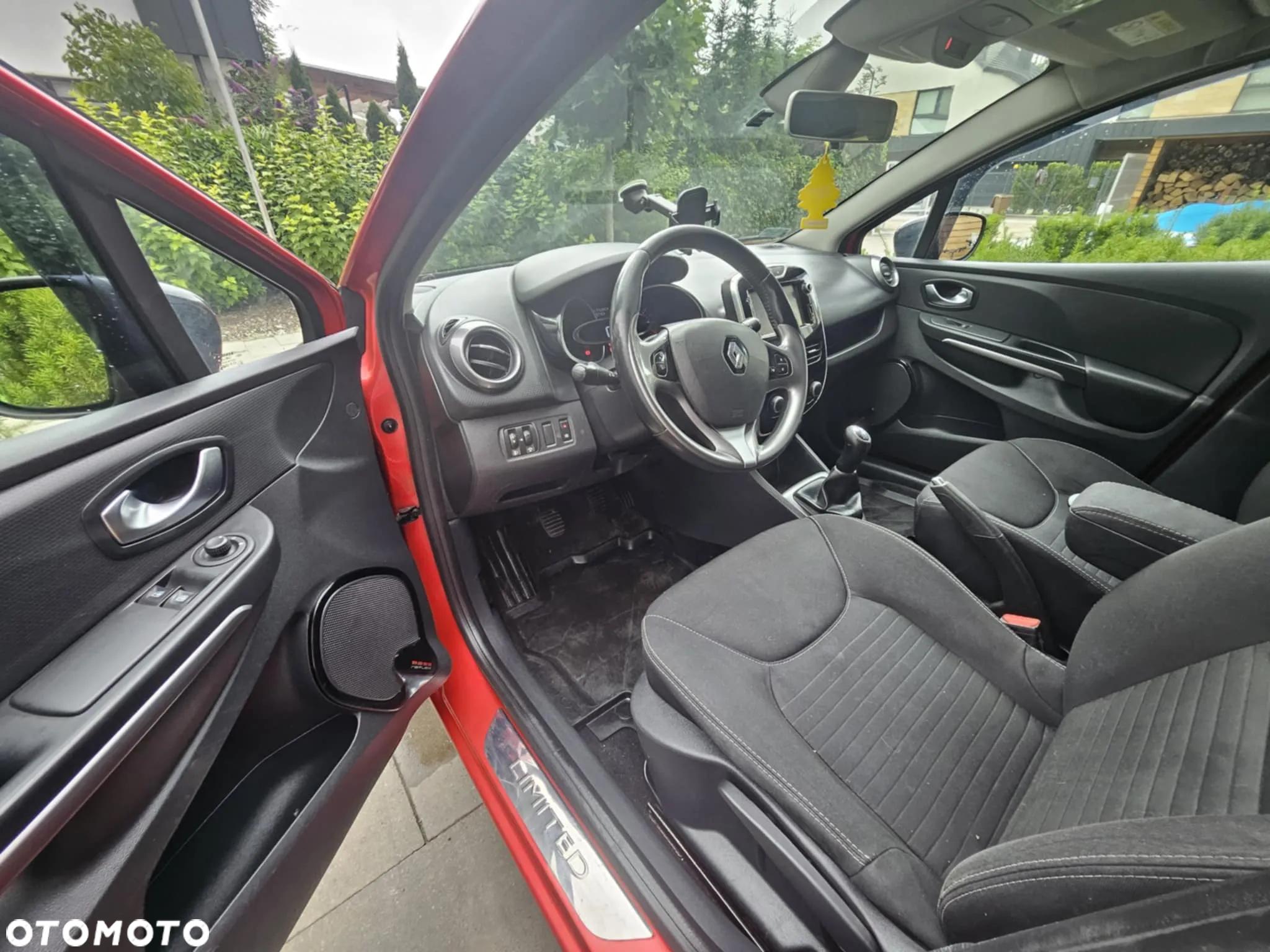 Renault Clio 0.9 Energy TCe Limited EU6 - 12