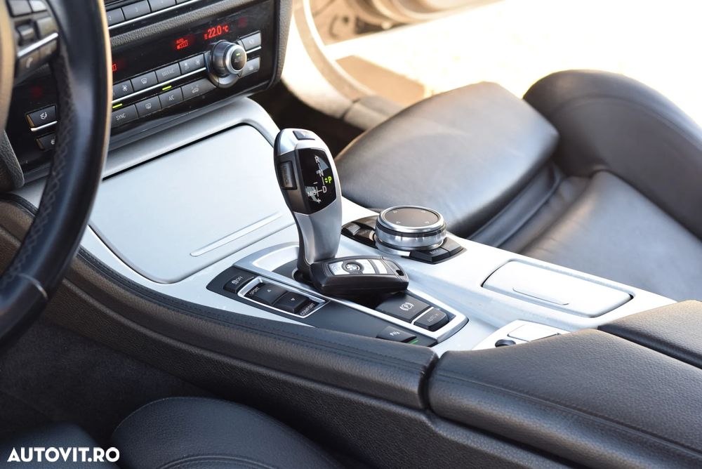 BMW Seria 5 525d Sport-Aut. - 7