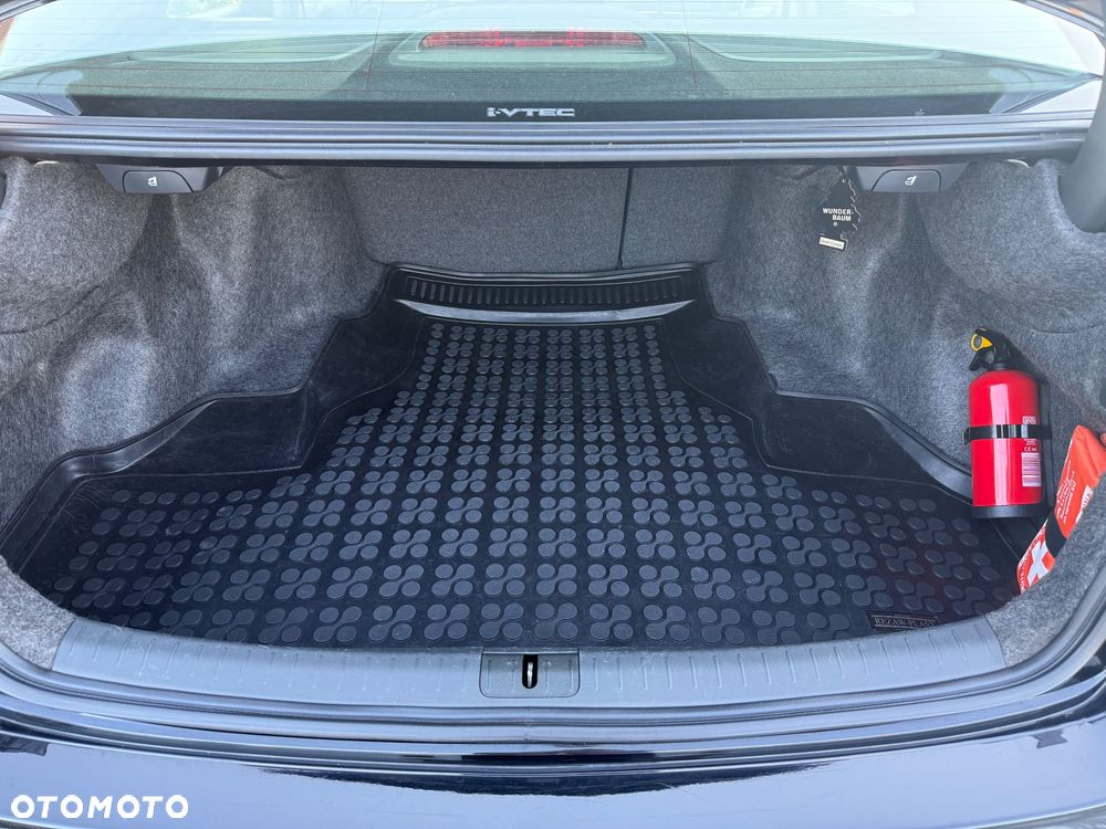 Honda Accord 2.0 Executive - 15