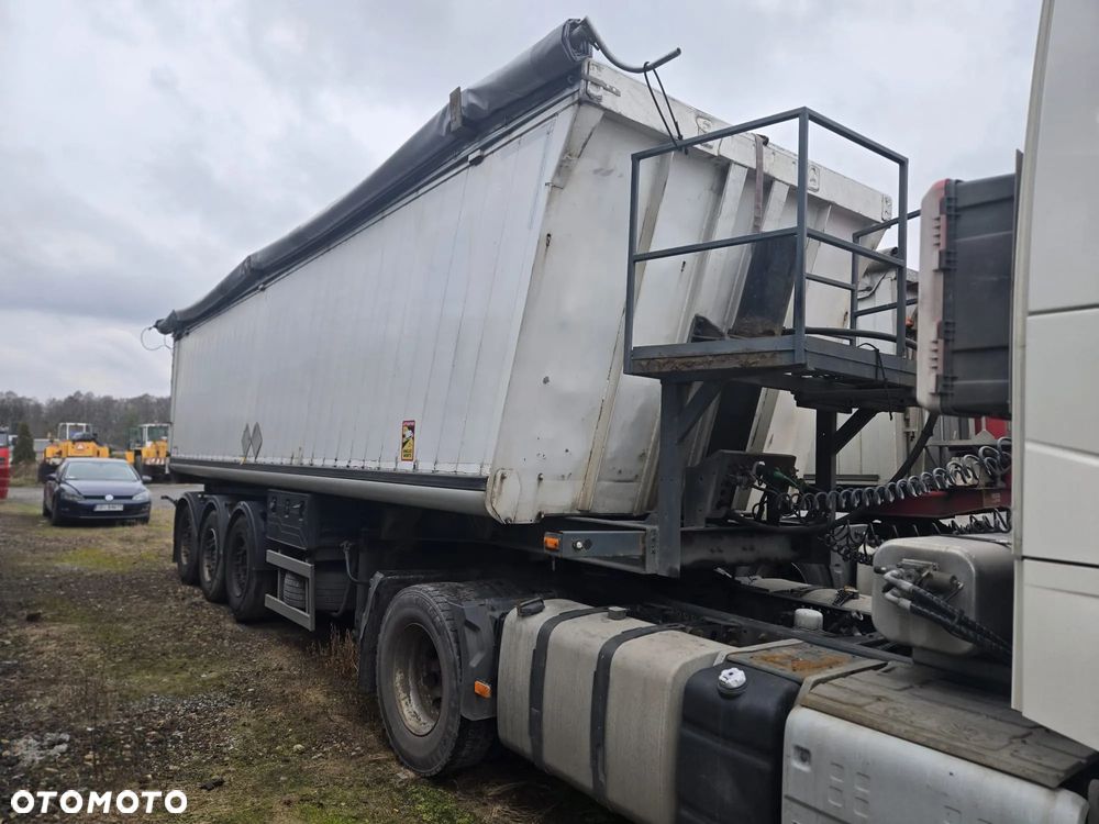 Schmitz Cargobull SKI 24 - 1