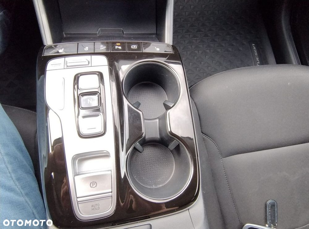 Hyundai Tucson 1.6 T-GDi HEV Platinum 2WD - 17