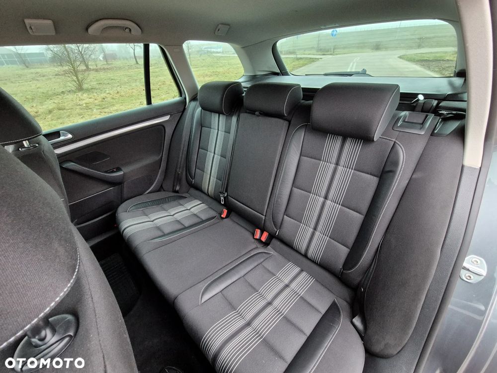 Volkswagen Golf 1.6 TDI BlueMot Comfortline - 25