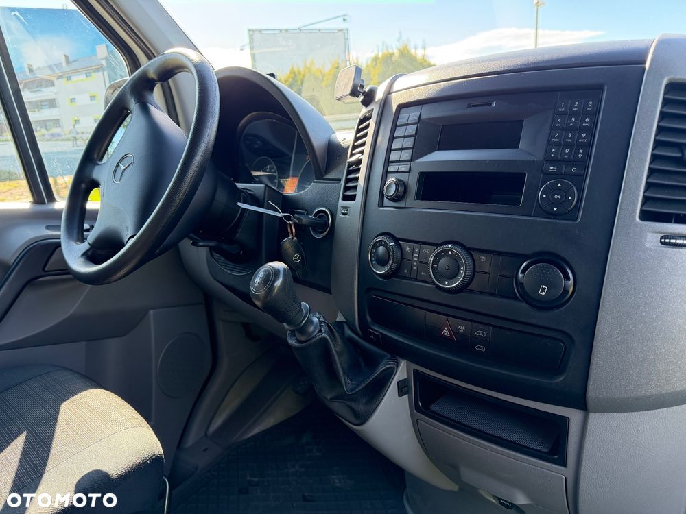 Mercedes-Benz Sprinter - 15