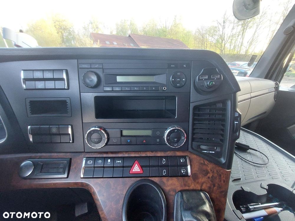 Mercedes-Benz Actros - 6