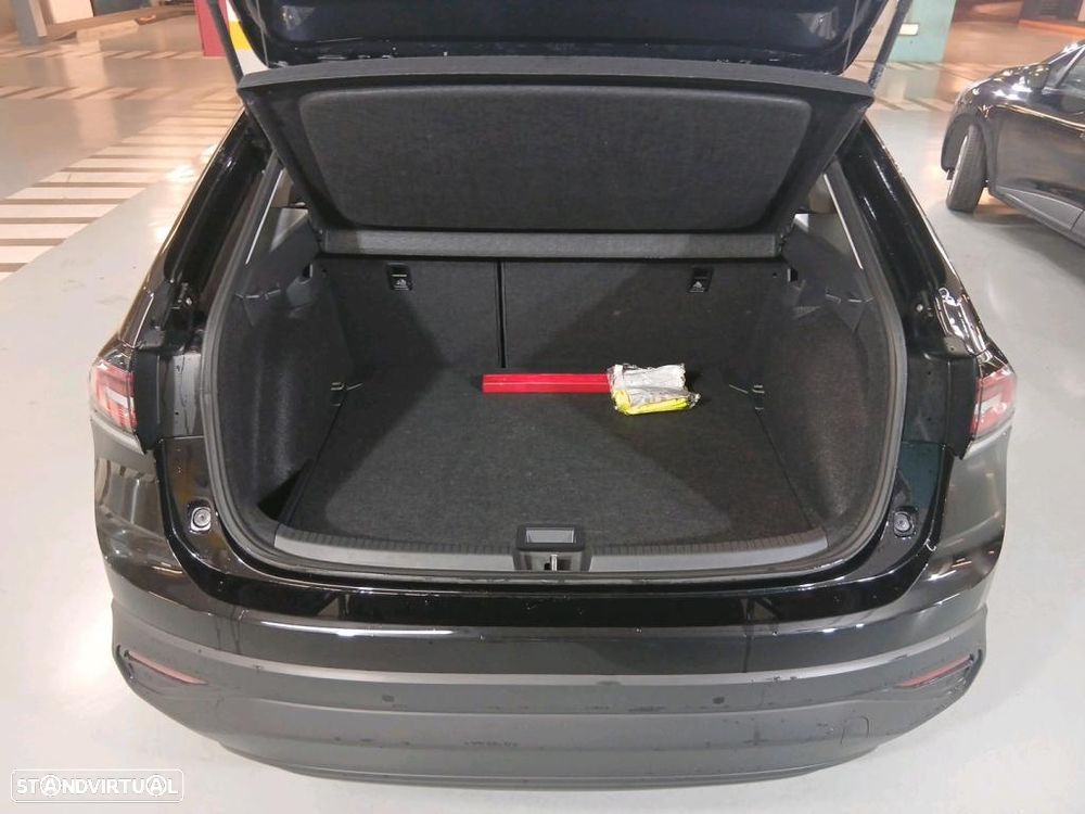 Volkswagen Taigo 1.0 TSI Urban — fotografia 9