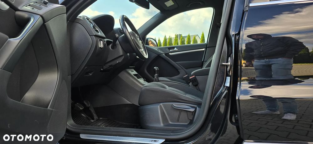 Volkswagen Tiguan 2.0 TDI SCR 4MOTION BlueMotion Technology Sport & Style - 5