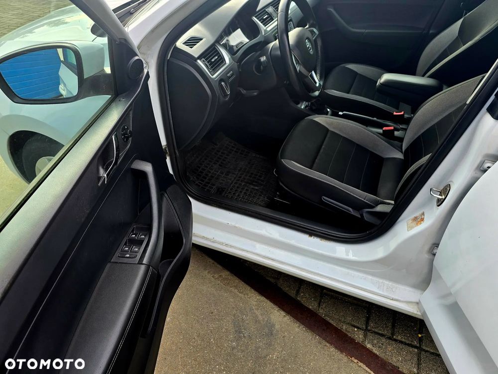 Skoda RAPID 1.6 TDI DPF Ambition - 6