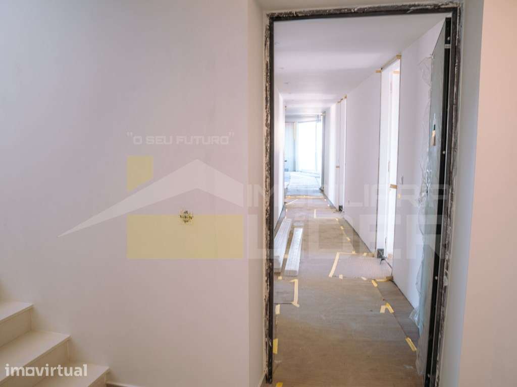 T4 penthouse duplex na Lourinha - Grande imagem: 3/60