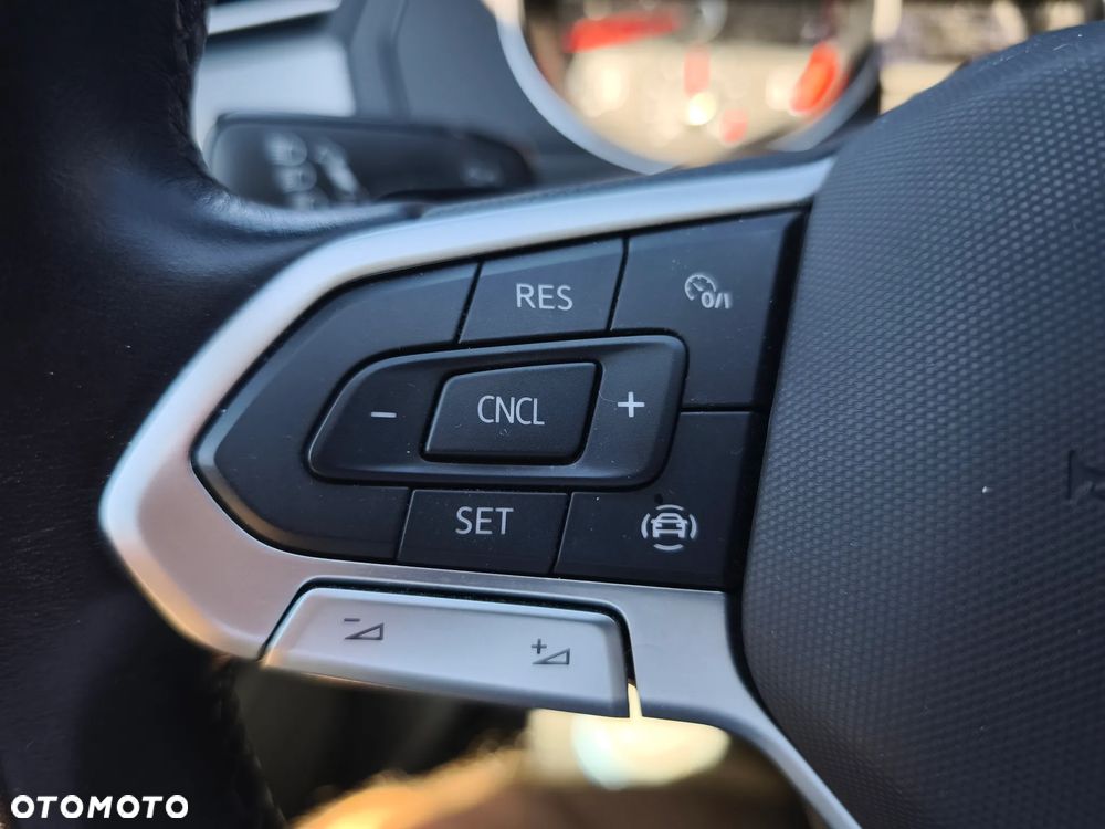 Volkswagen Passat 1.5 TSI OPF DSG Conceptline - 32