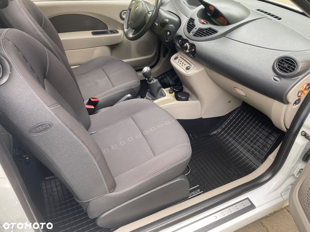 Renault Twingo 1.2 16V Night & Day - 21