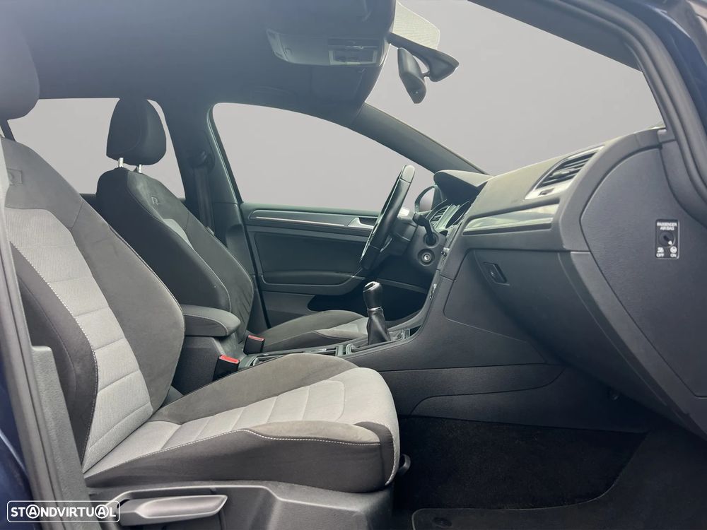 VW Golf 1.6 TDi R-Line - 14