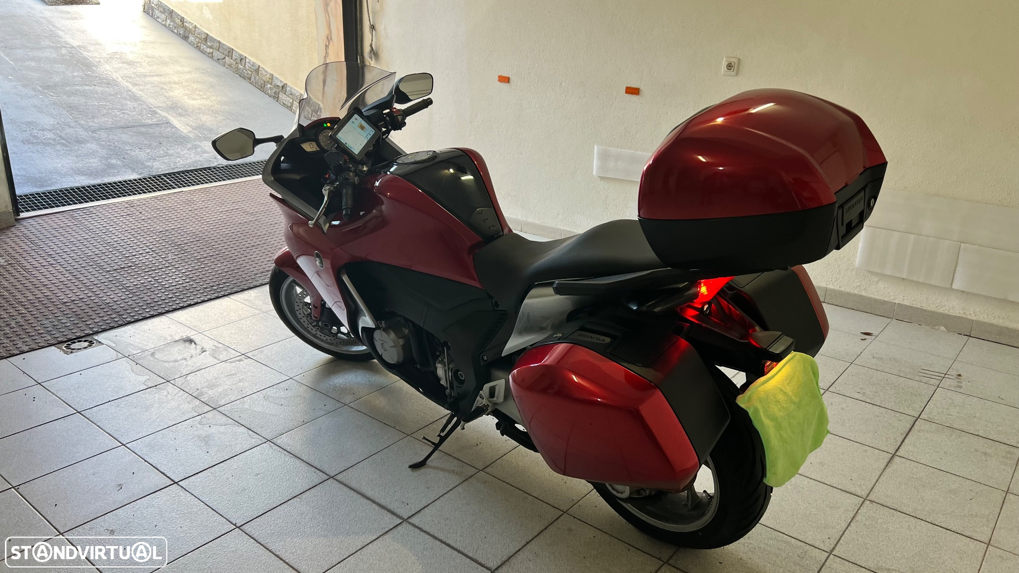 Honda VFR VFR 1200 F - 9