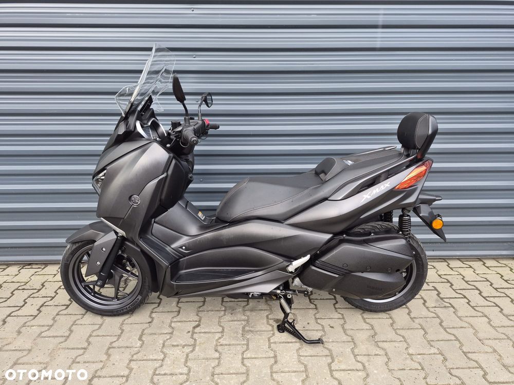 Yamaha X-max - 4