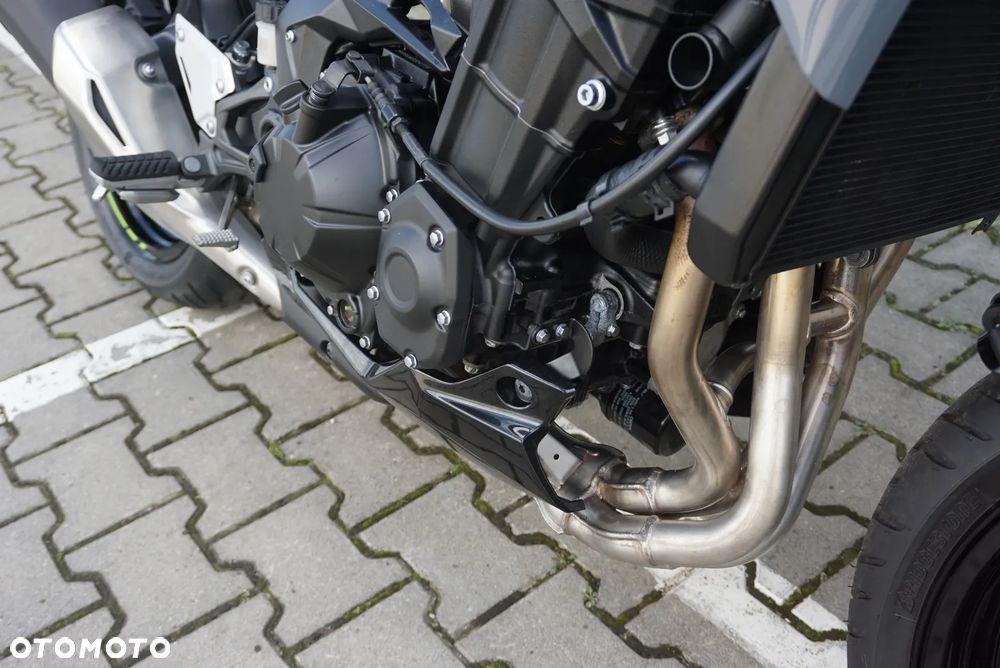 Kawasaki Z 900 - 10