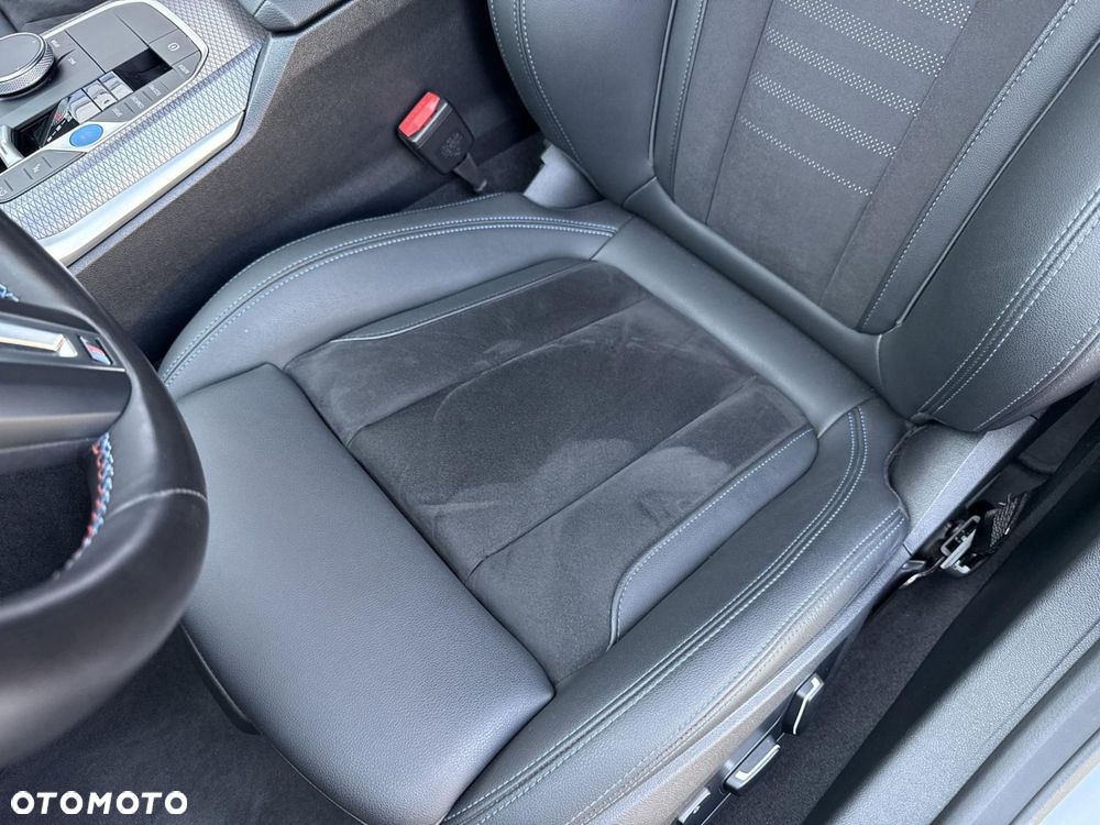 BMW i4 - 14