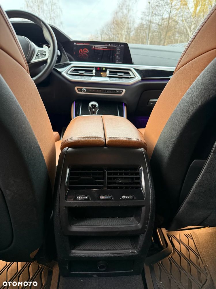 BMW X5 xDrive40i - 11