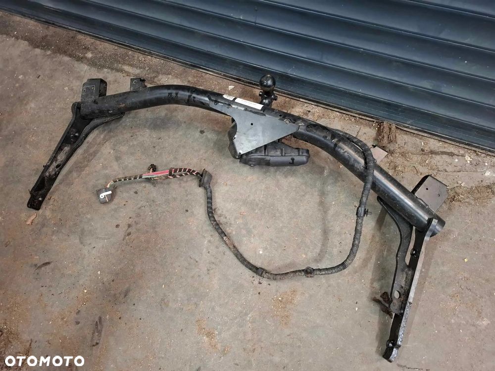 HAK HOLOWNICZY ELEKTRYCZNY VW GOLF VIII KOMBI 5H9 5H9803881D  KOMPLETNY - 2