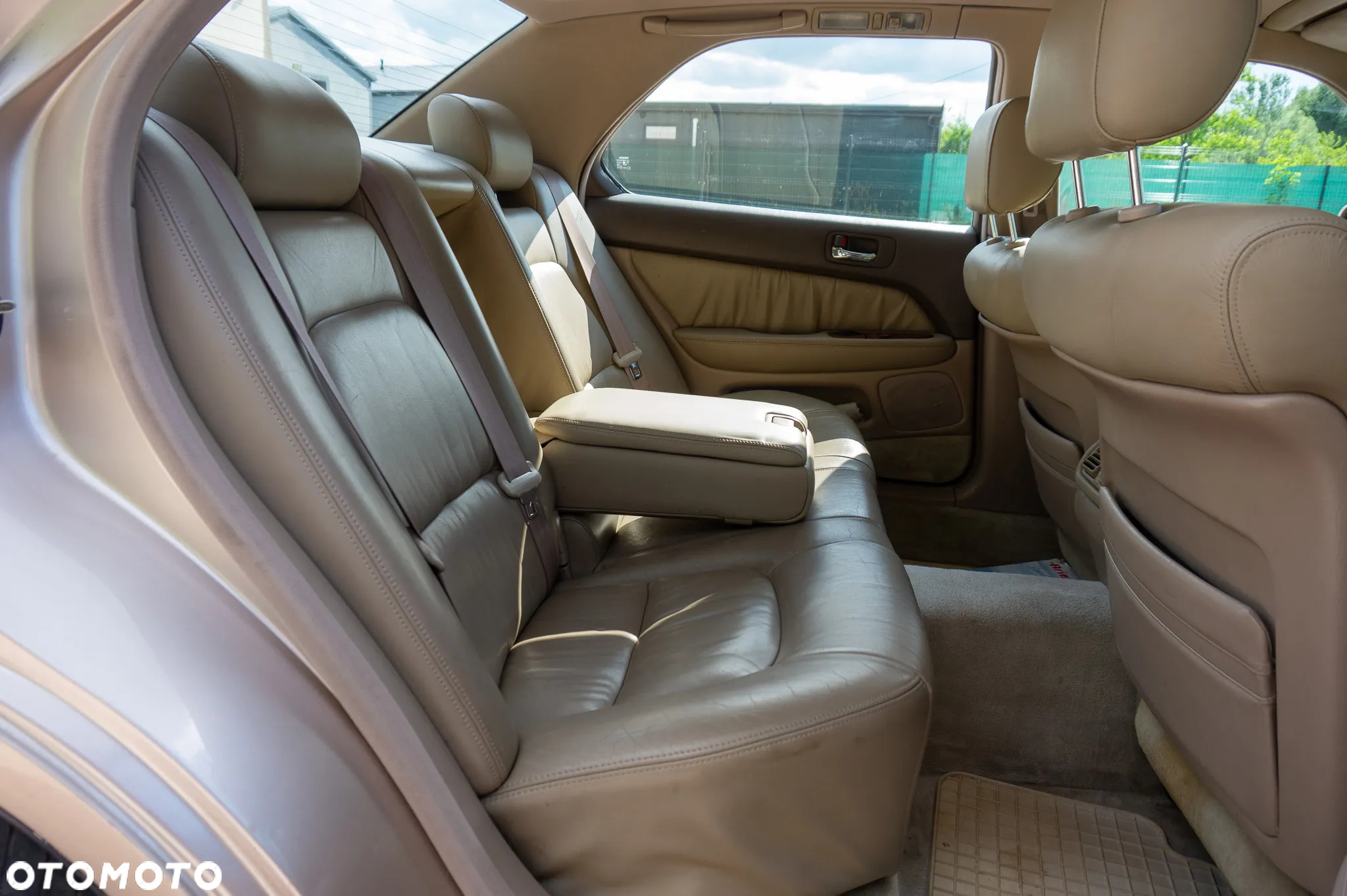 Lexus LS 400 - 33