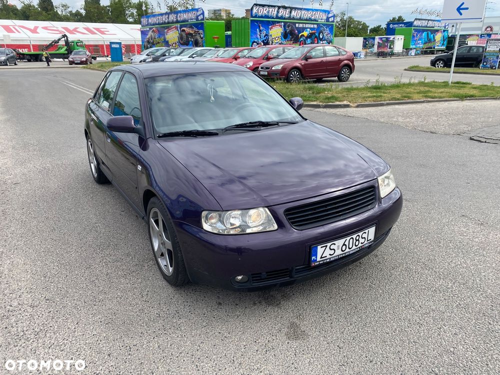 Audi A3 Sportback 1.8 Ambiente - 4