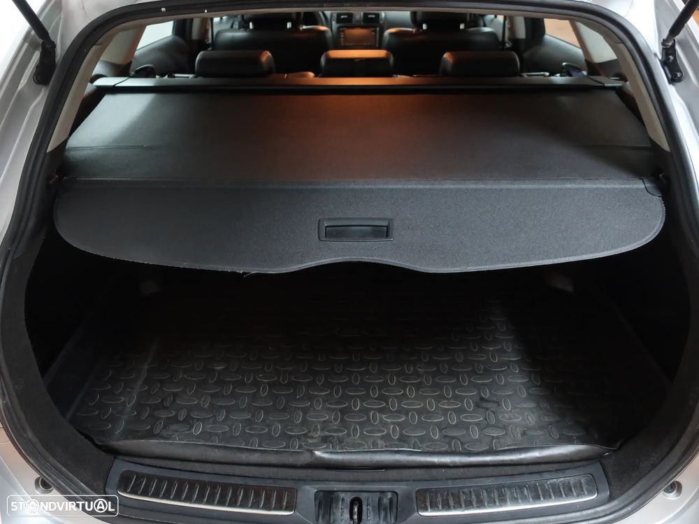 Toyota Avensis SW 2.0 D-4D Exclusive +Pele+GPS - 13