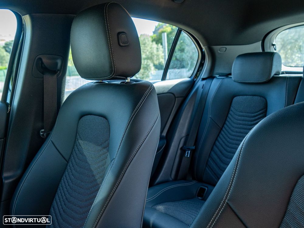 Mercedes-Benz A 200 - 25