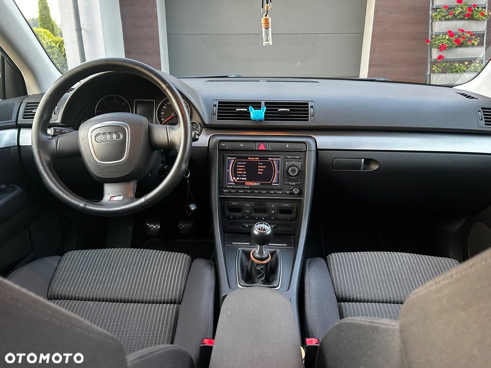 Audi A4 Avant 2.0 TDI DPF - 11