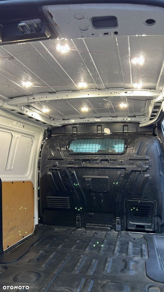 Ford Transit Connect L2 - 14