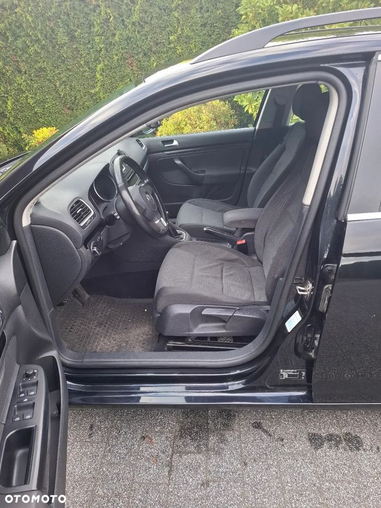 Volkswagen Golf - 11