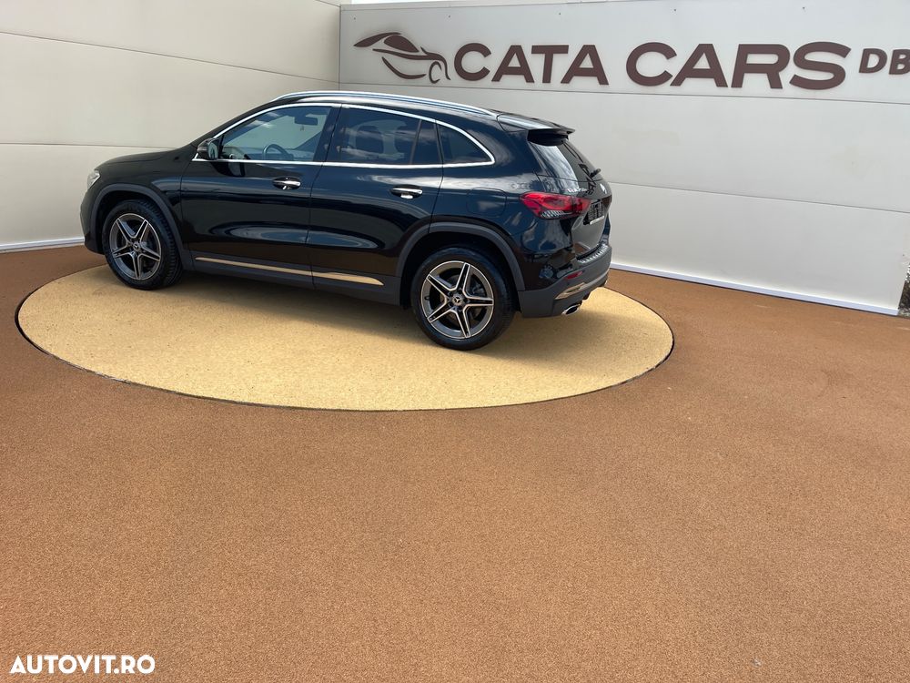 Mercedes-Benz GLA - 8
