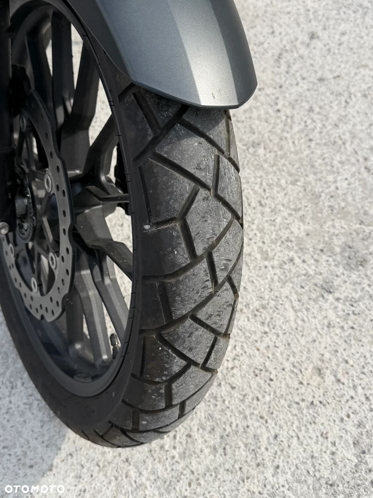 Honda CB - 11