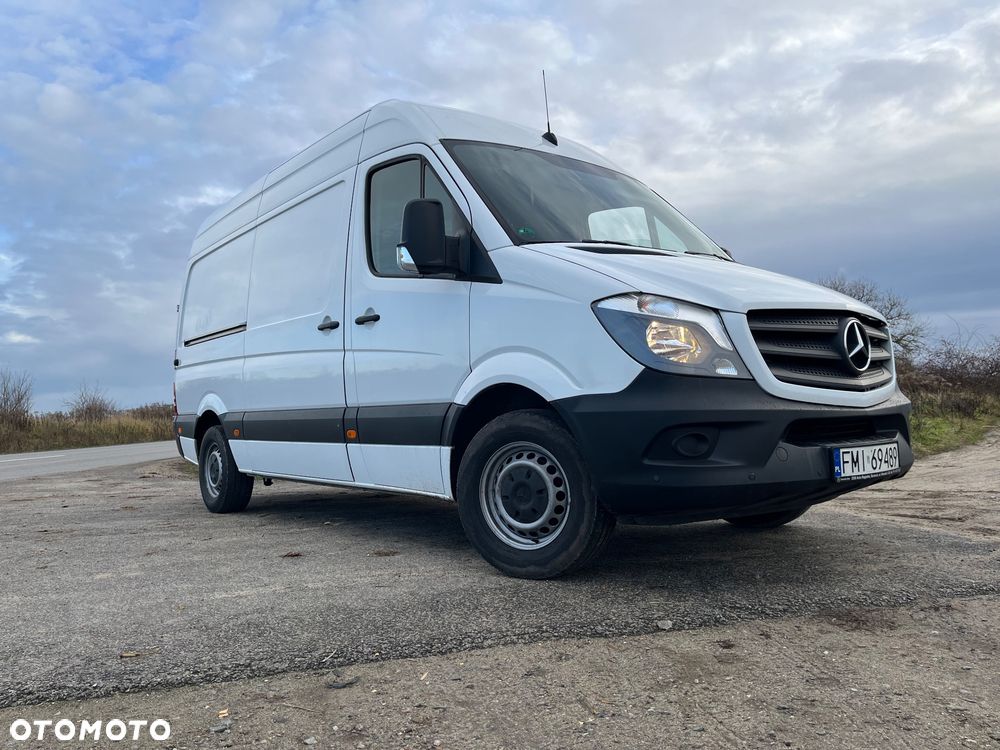 Mercedes-Benz Sprinter - 1