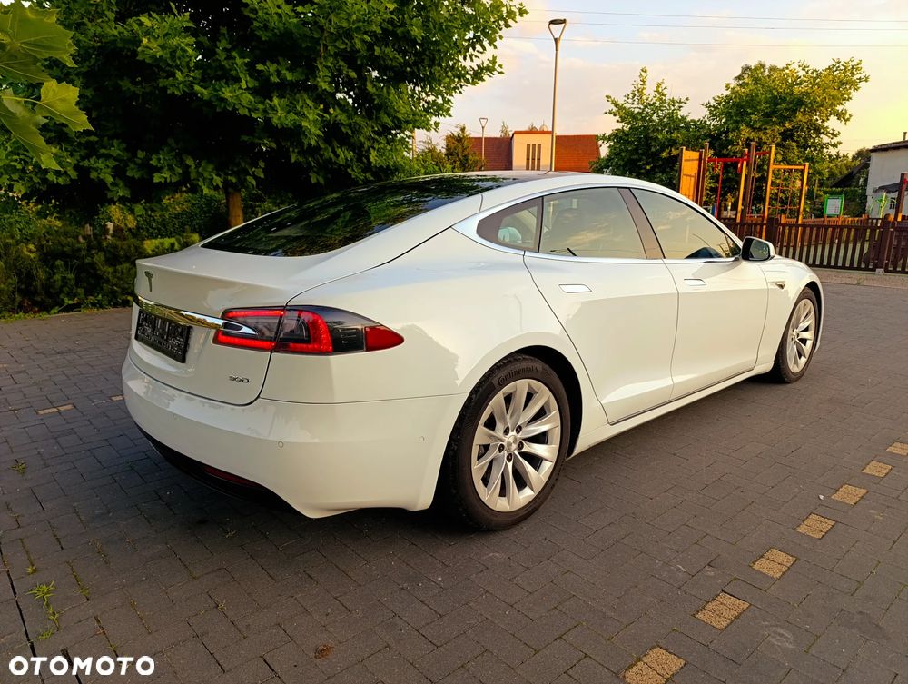 Tesla Model S Long Range Plus - 20
