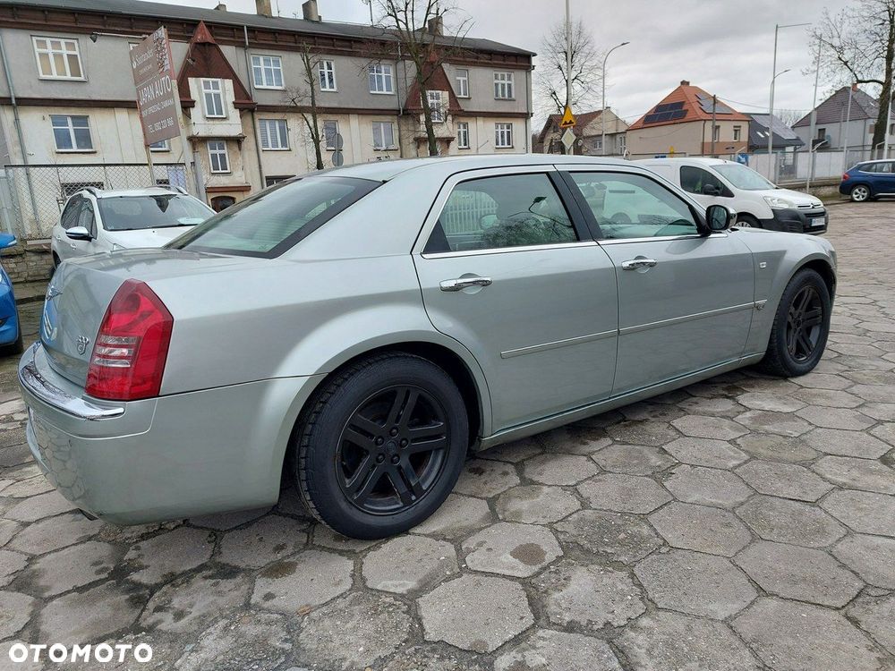 Chrysler 300C - 9