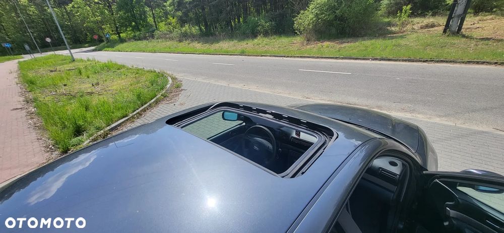 Audi A4 Limousine 1.8 - 23
