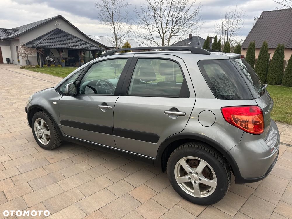 Suzuki SX4 1.6 VVT 4x4 Comfort - 4