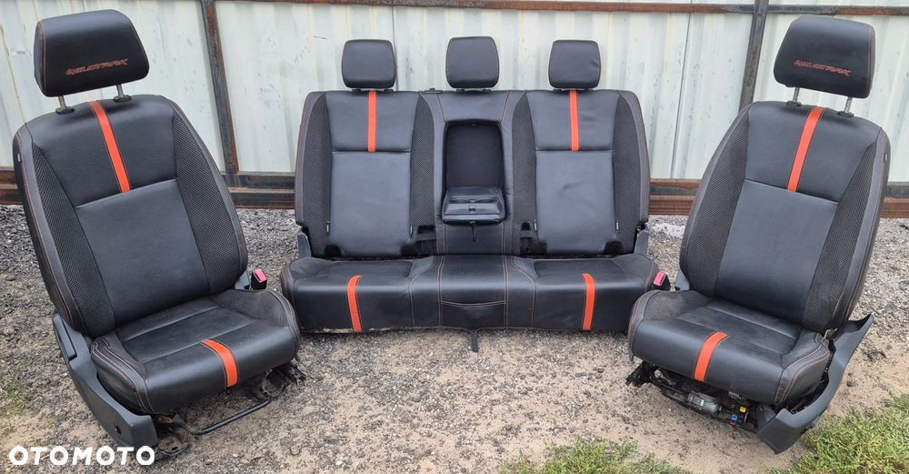 Komplet Foteli Siedzenia Przód Tył Kanapa WILDTRACK Czarna Pół Skóra Grzane Elektryczne Ford Ranger 2011-2022 - 1