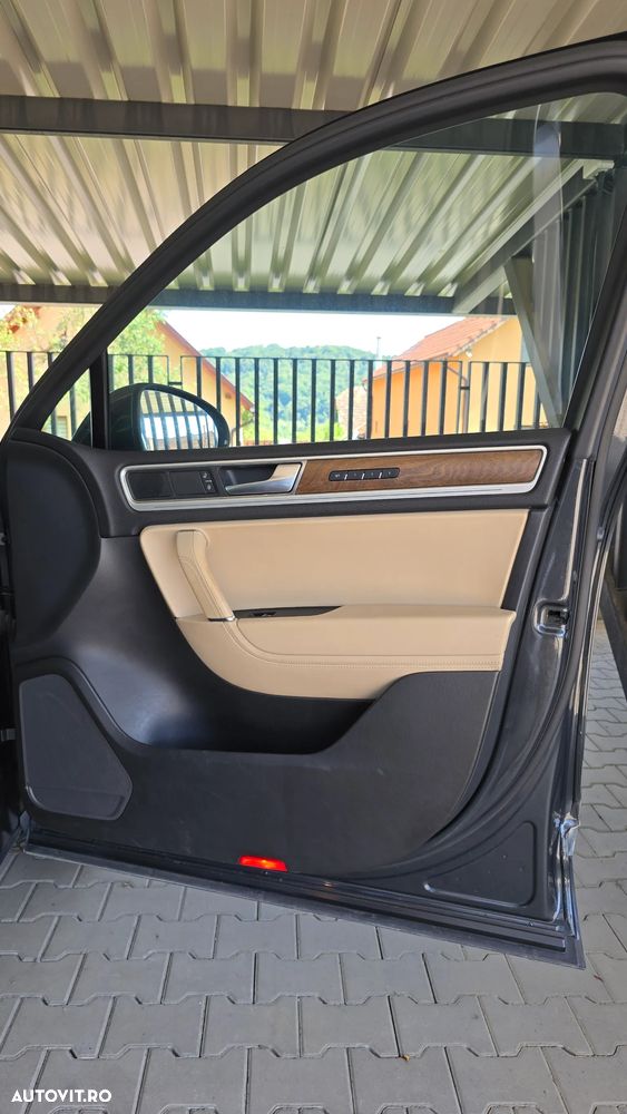 Volkswagen Touareg 3.0 V6 TDI BMT - 27